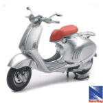 NewRay 1:12 Scale Vespa 946
